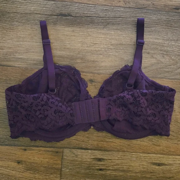 Victorias Secret Lace Bras - Picture 3 of 12